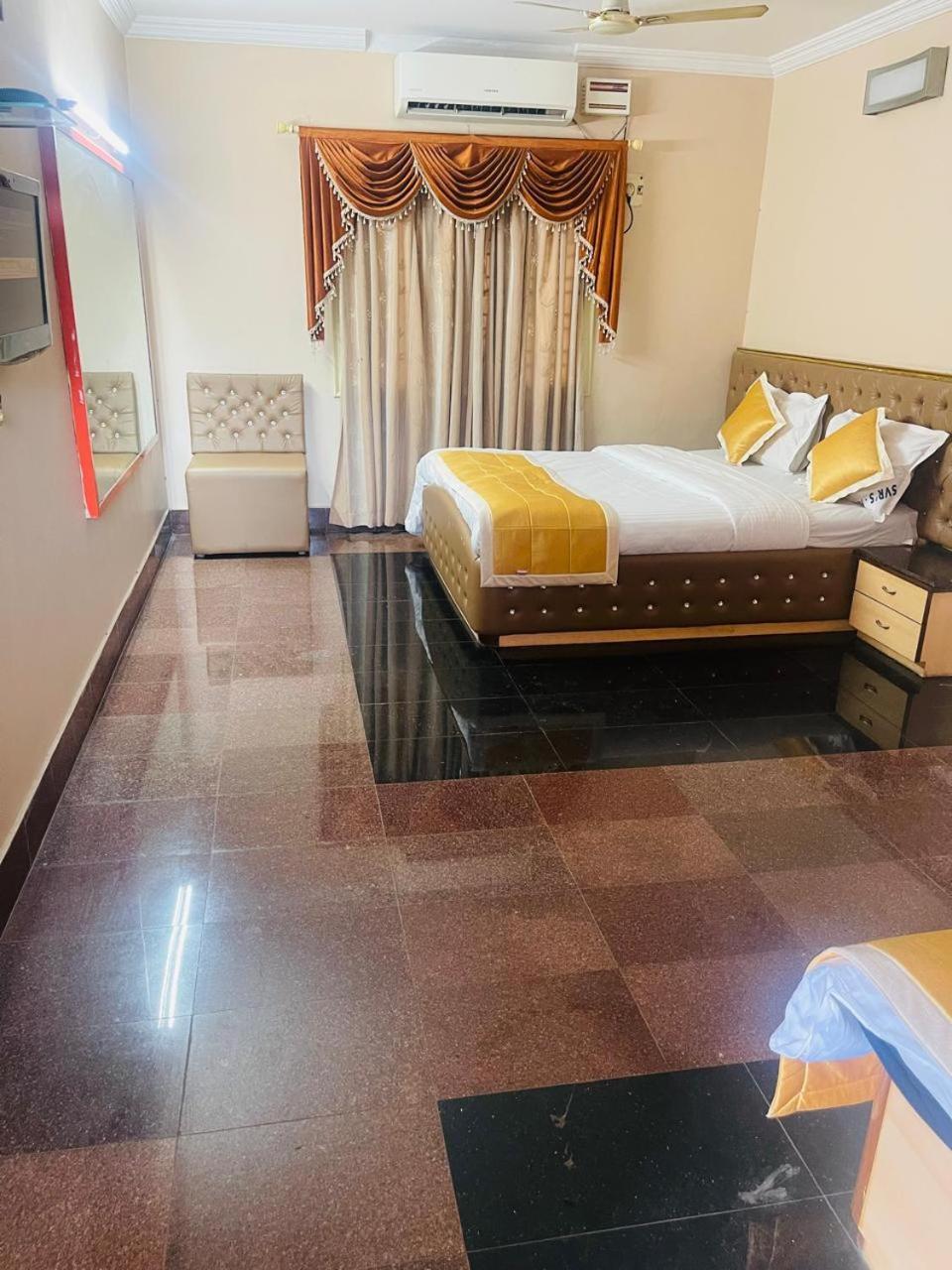 Sai Samrat Hotel Shirdi Εξωτερικό φωτογραφία